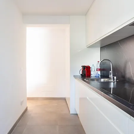 Urbania By Sunkeyrents