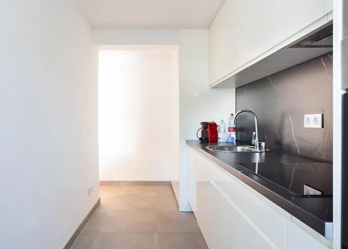 Urbania By Sunkeyrents